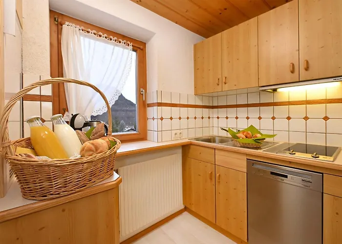 Rundblick 3 Panorama Klein Appartement Tschagguns